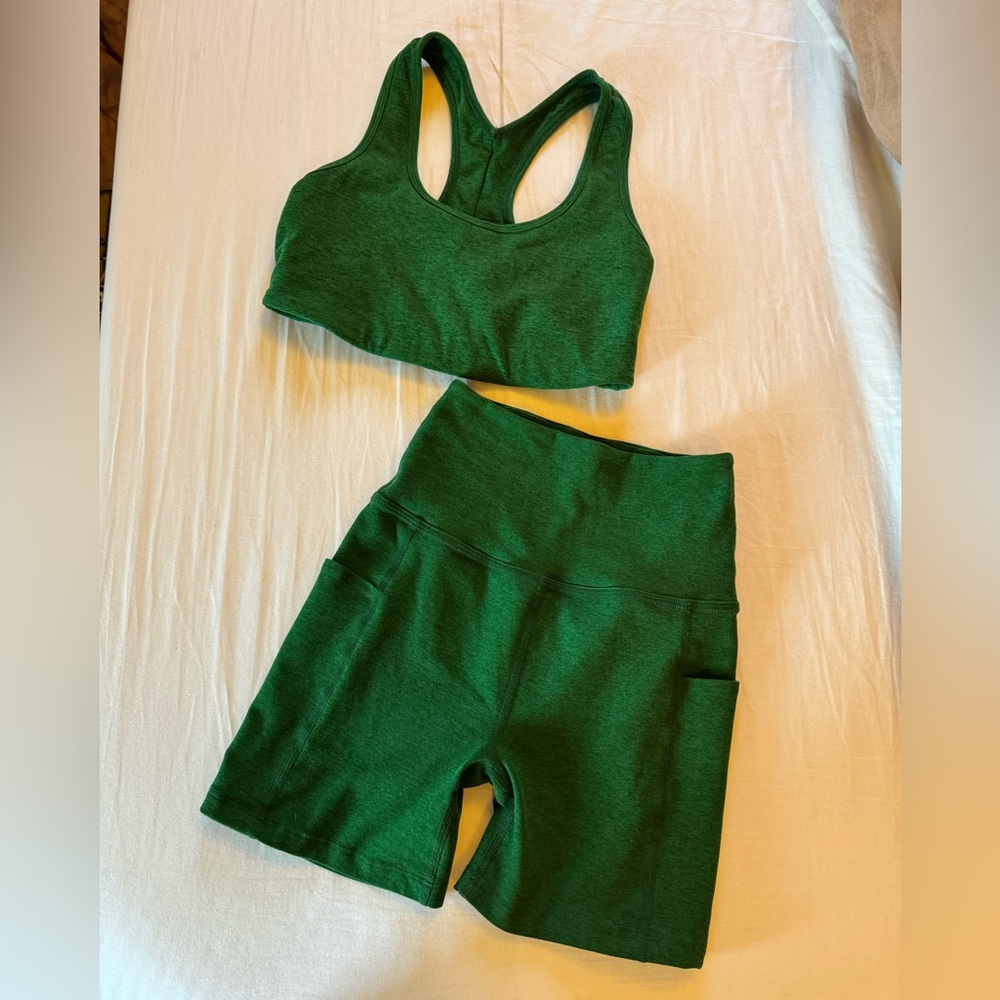 Beyond Yoga Green shorts Set